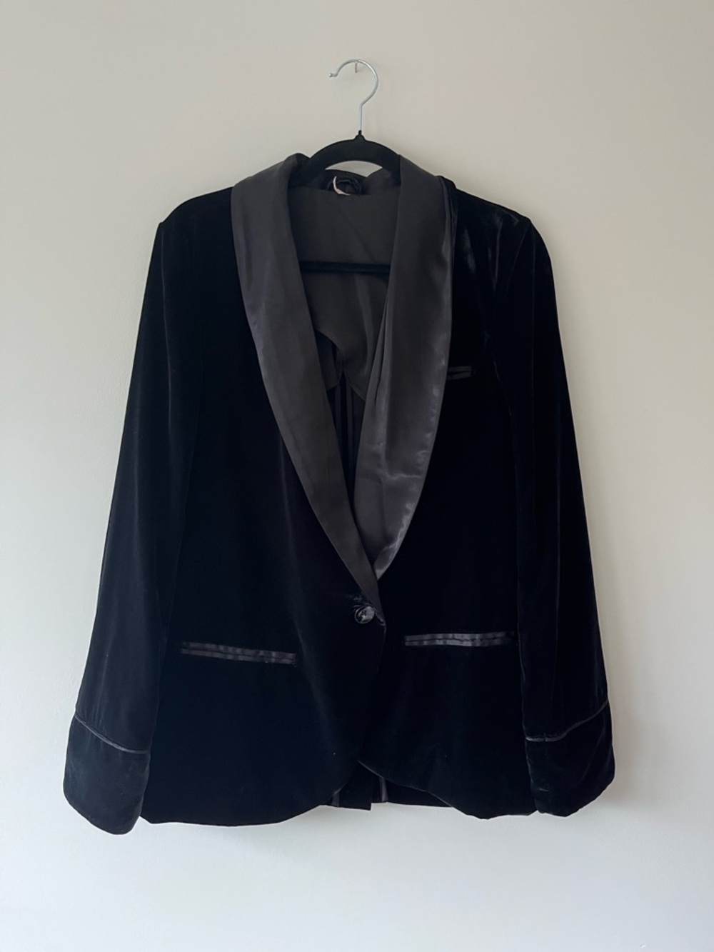 Free People Black Velvet Oversized Tuxedo Blazer - Size XS